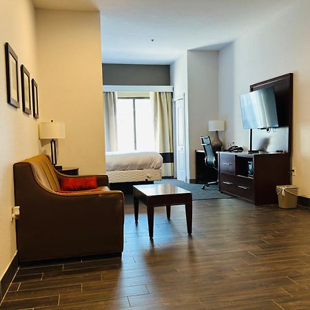 Comfort Suites Plymouth Near Us-30 מראה חיצוני תמונה