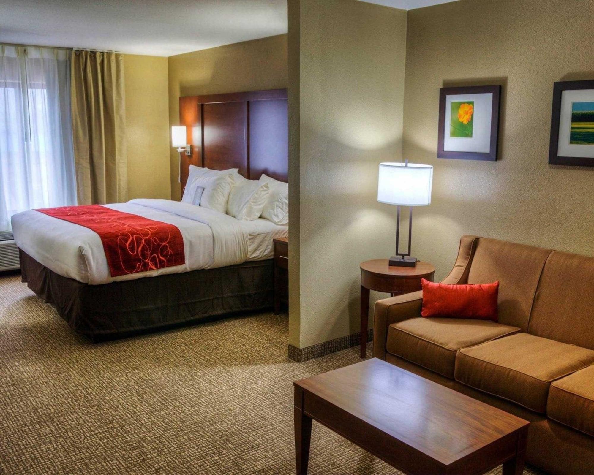 Comfort Suites Plymouth Near Us-30 מראה חיצוני תמונה