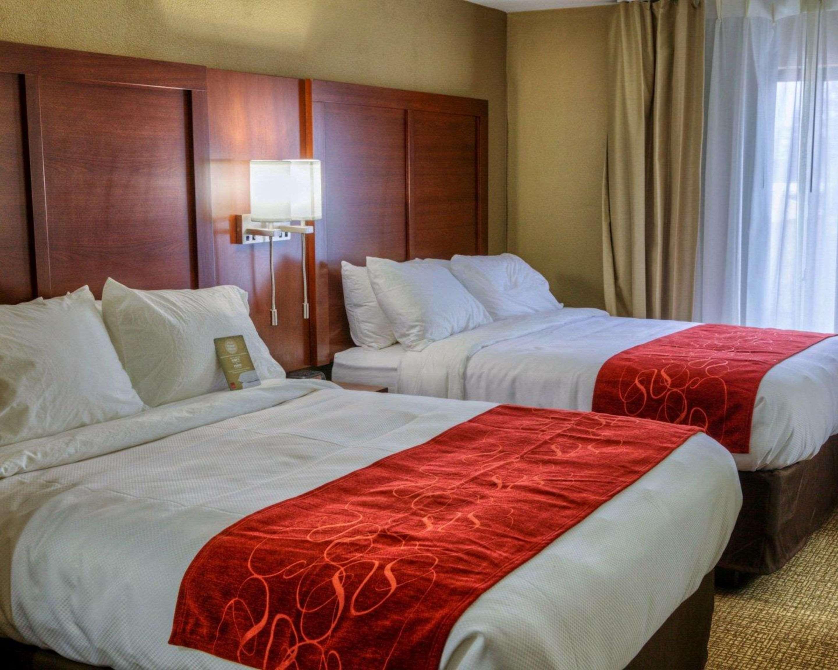 Comfort Suites Plymouth Near Us-30 מראה חיצוני תמונה