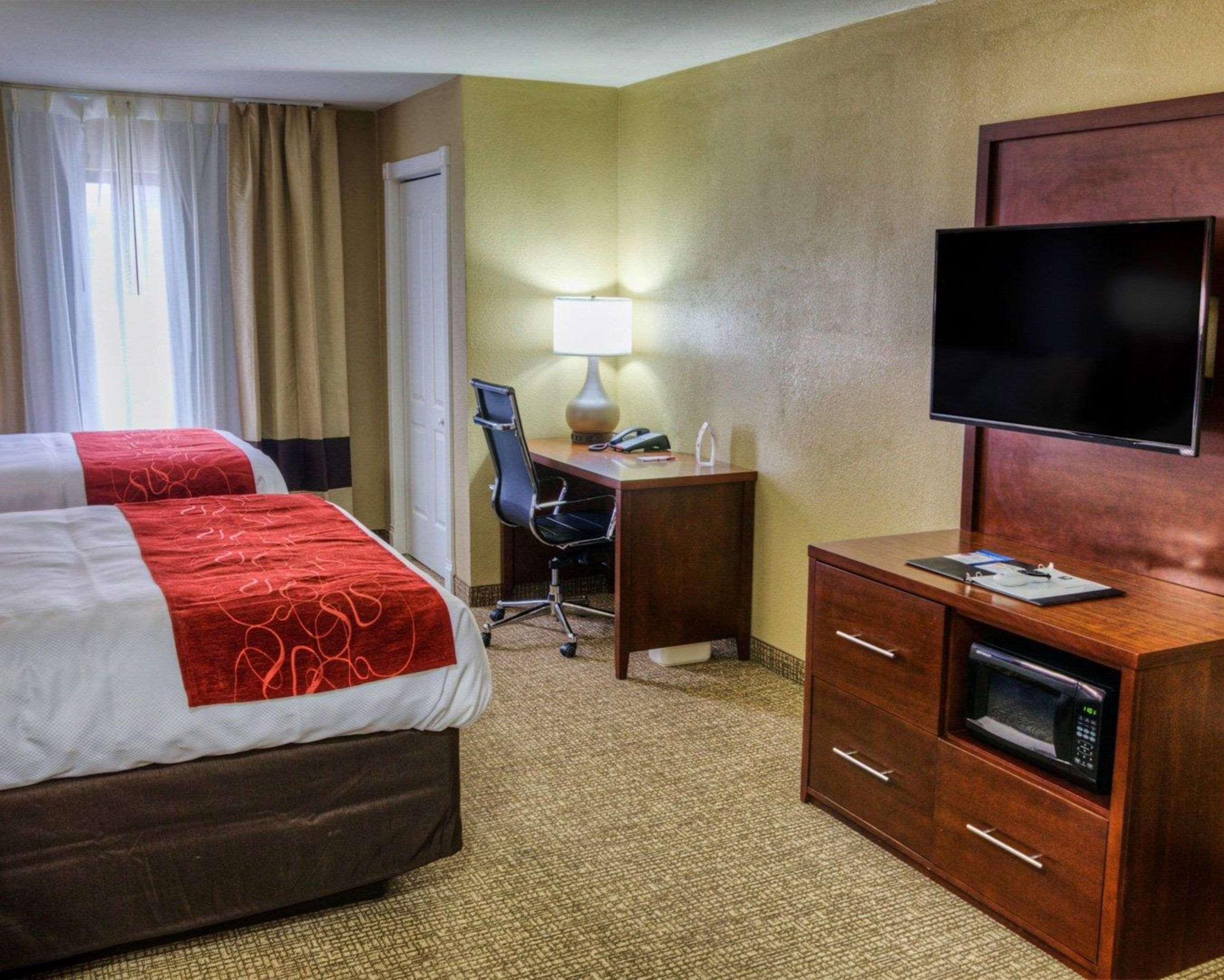 Comfort Suites Plymouth Near Us-30 מראה חיצוני תמונה