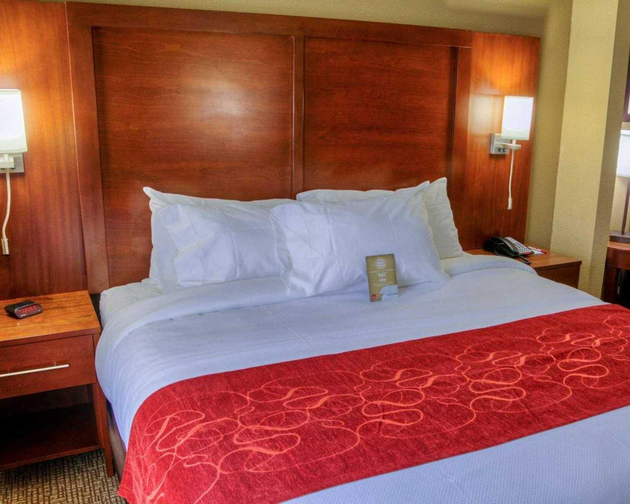 Comfort Suites Plymouth Near Us-30 מראה חיצוני תמונה