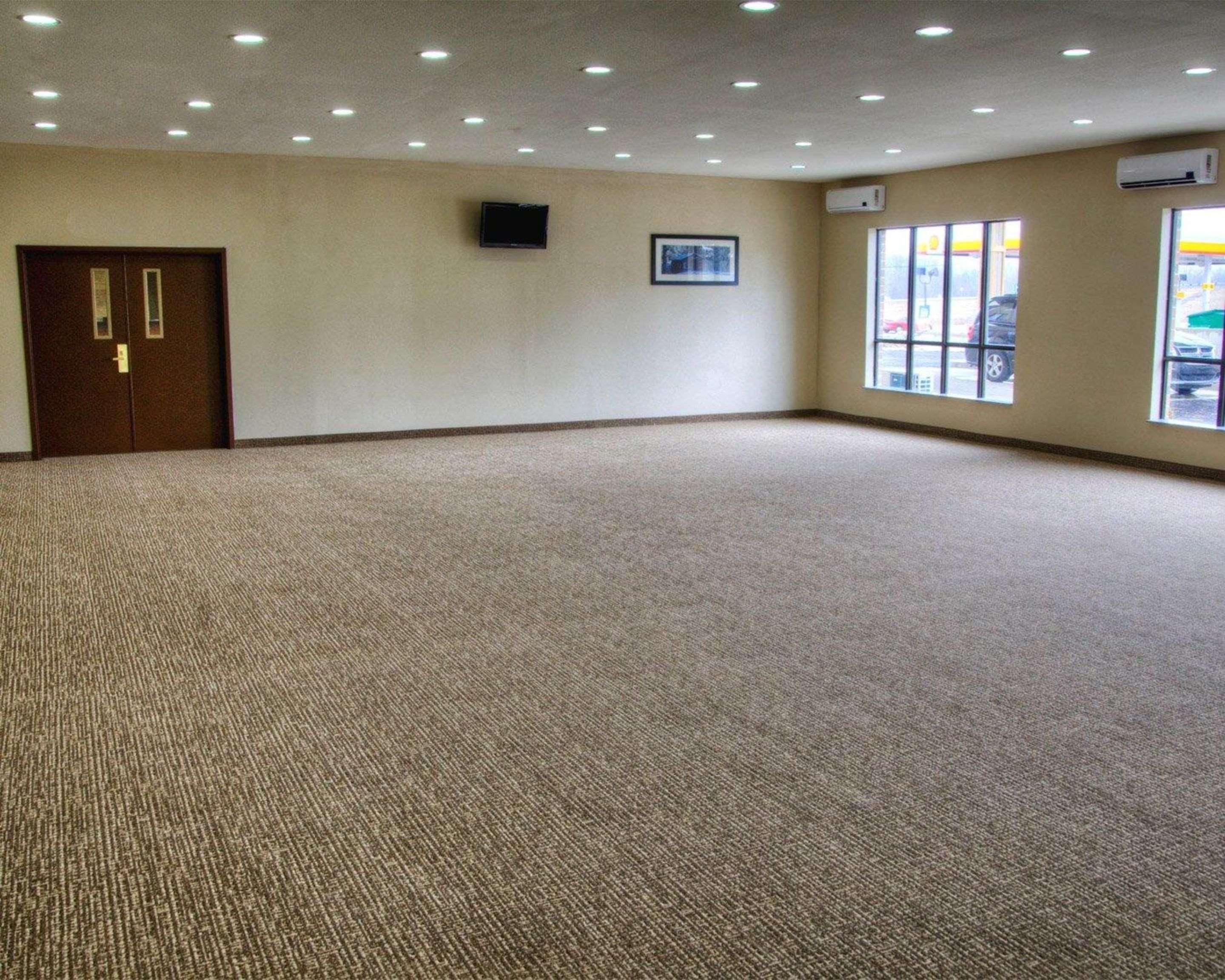 Comfort Suites Plymouth Near Us-30 מראה חיצוני תמונה