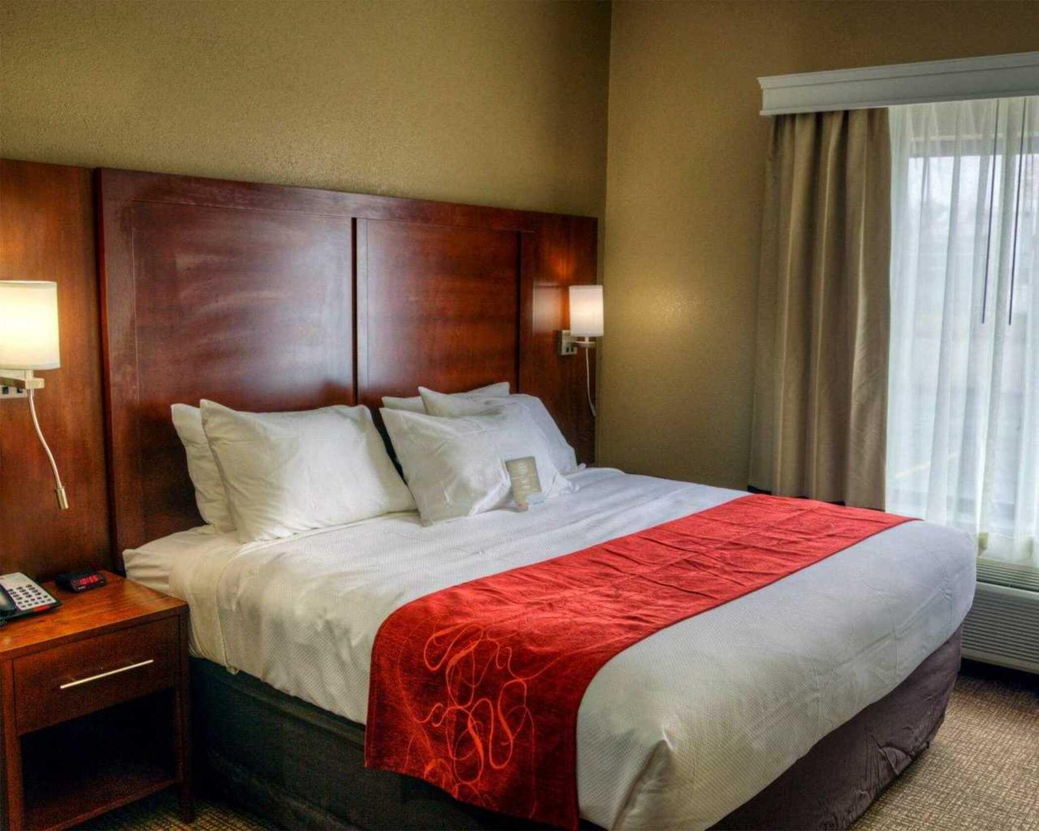 Comfort Suites Plymouth Near Us-30 מראה חיצוני תמונה