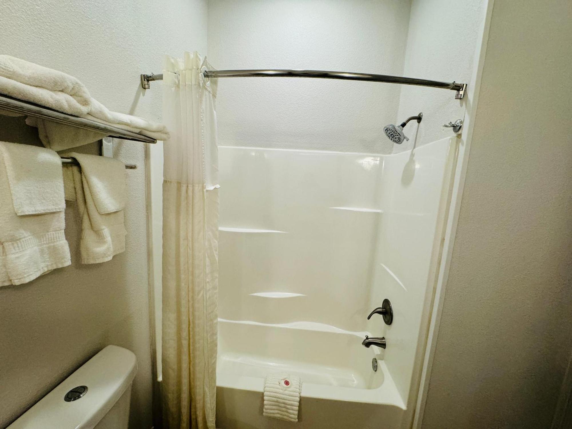 Comfort Suites Plymouth Near Us-30 מראה חיצוני תמונה