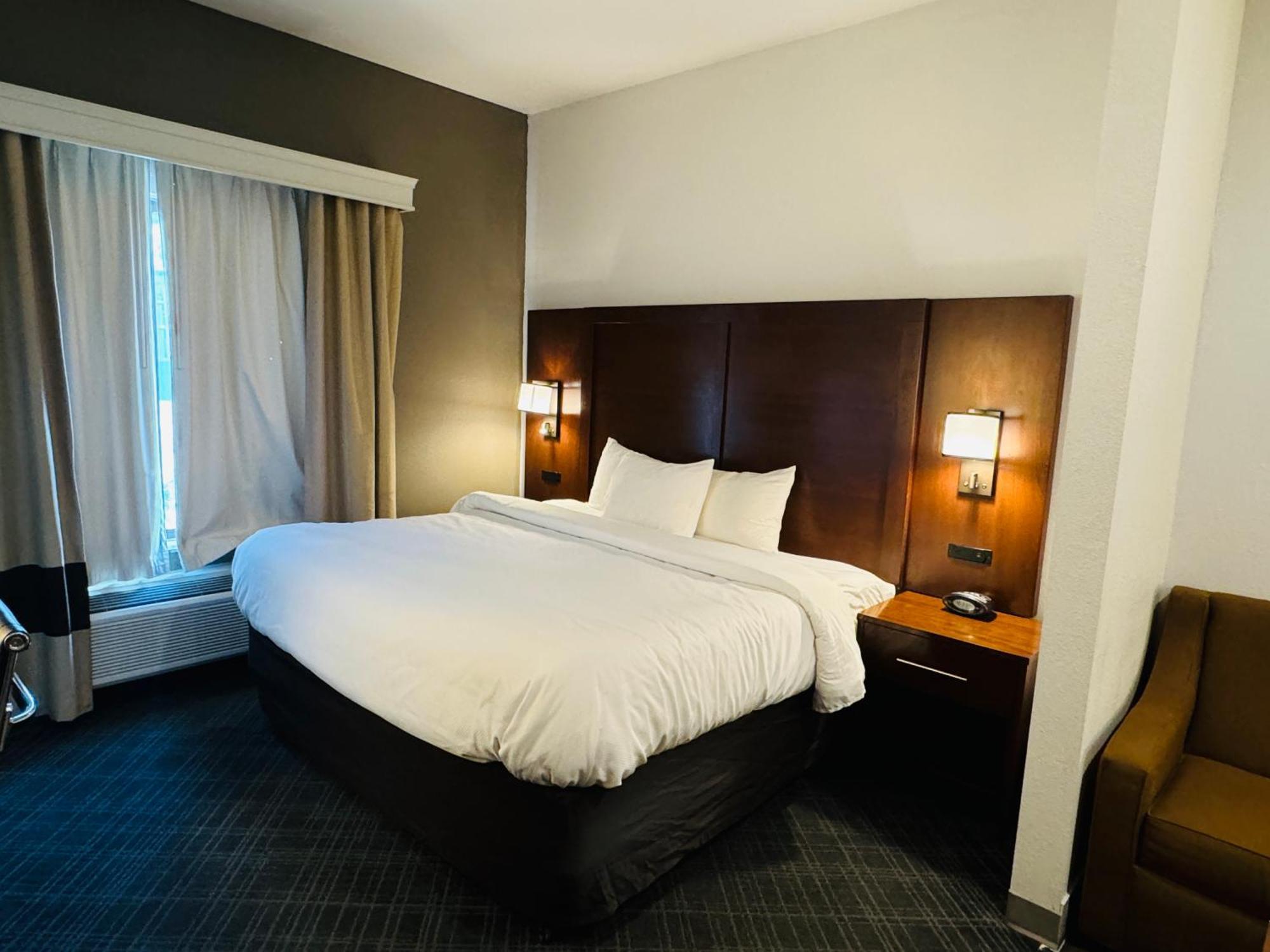 Comfort Suites Plymouth Near Us-30 מראה חיצוני תמונה