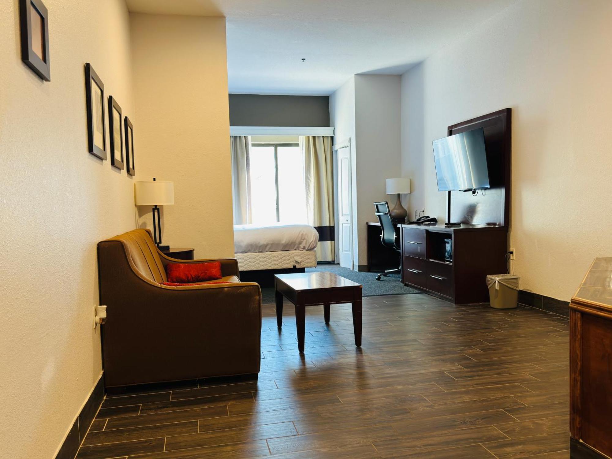 Comfort Suites Plymouth Near Us-30 מראה חיצוני תמונה