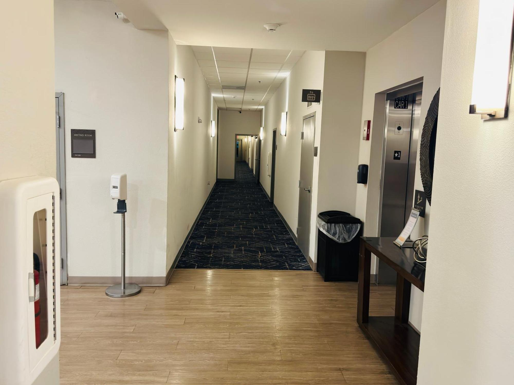 Comfort Suites Plymouth Near Us-30 מראה חיצוני תמונה