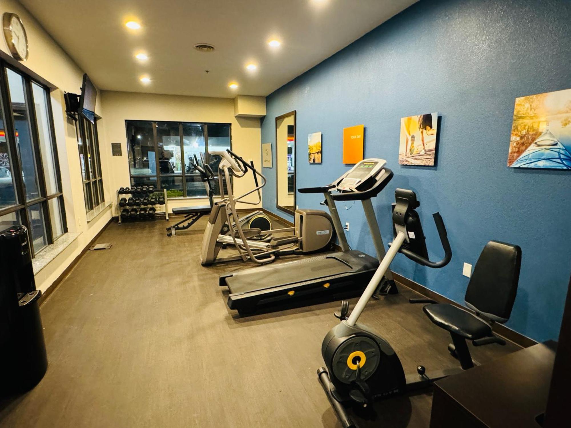Comfort Suites Plymouth Near Us-30 מראה חיצוני תמונה