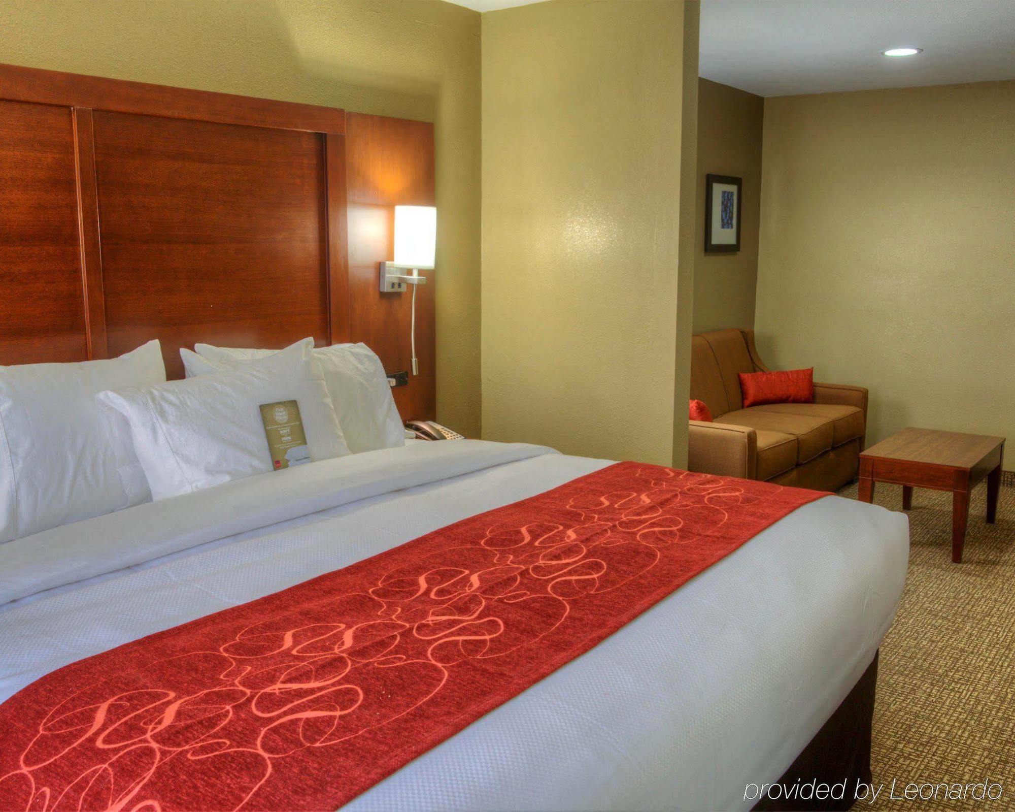 Comfort Suites Plymouth Near Us-30 מראה חיצוני תמונה